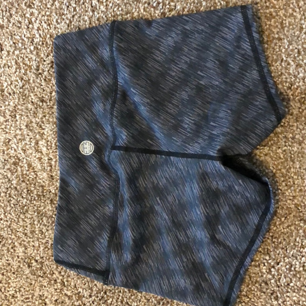 IAB shorts xs